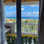 Endless Seaview B